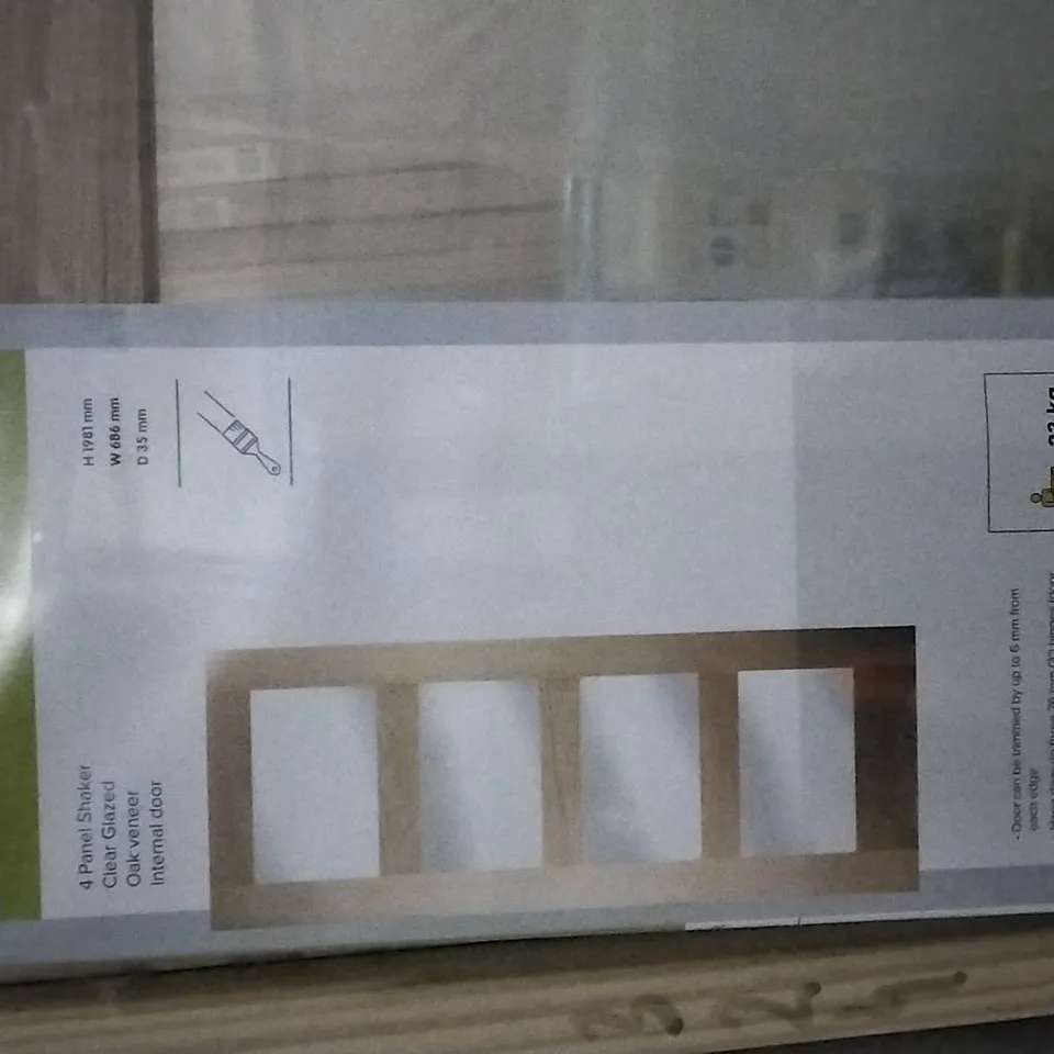 BRAND NEW GEOM 4 PANEL SHAKER CLEAR GLAZED OAK VENEER,  INTERNAL DOOR 