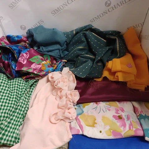 LARGE BOX OF APPROXIMATELY 45 ASSORTED CLOTHING ITEMS TO INCLUDE: MNG. BOOHOO & ASOS IN VARIOUS COLOURS & SIZES