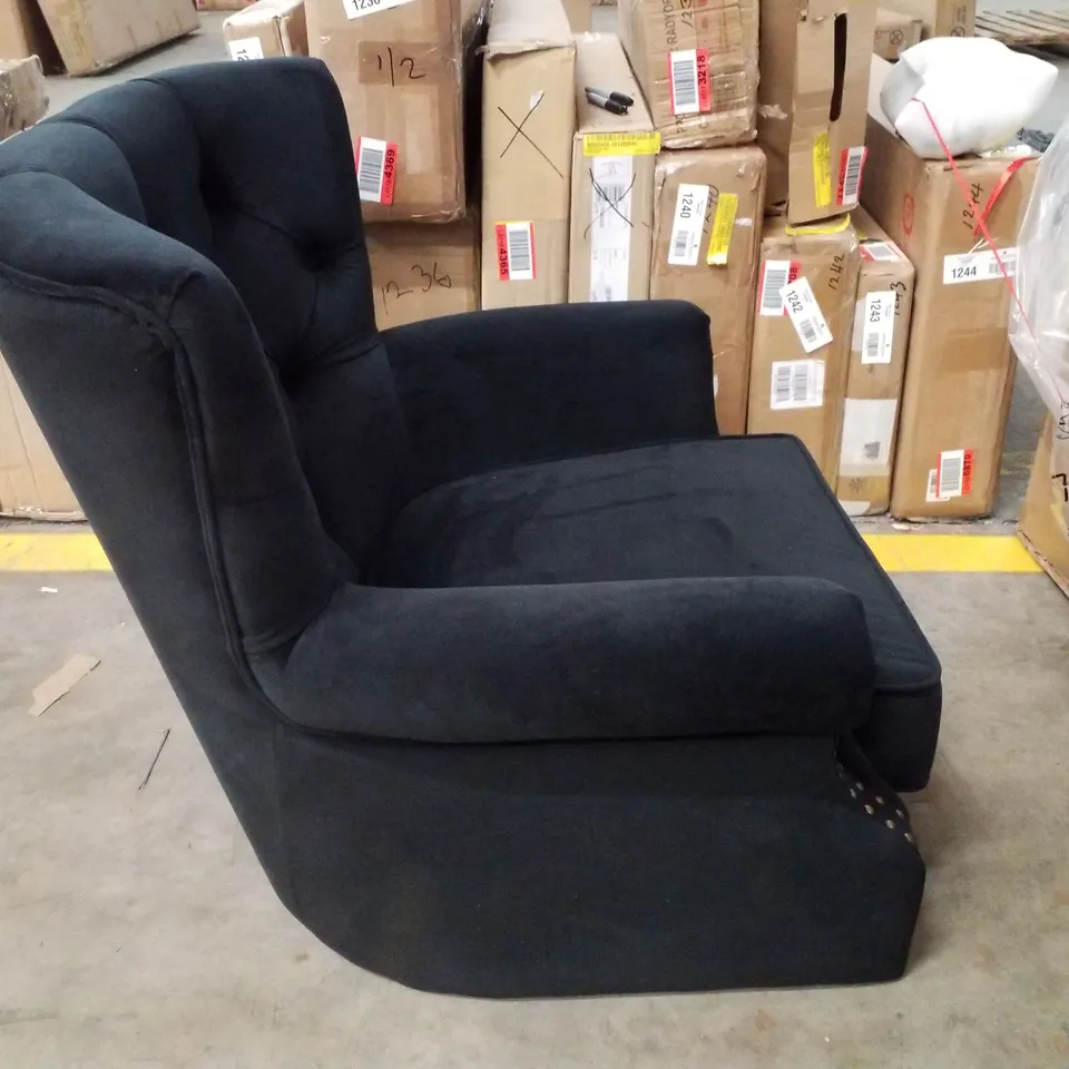 BOXED LIANA BLACK VELVET CHAIR