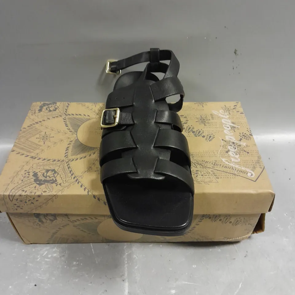 BOXED PAIR OF FREE PEOPLE HOOKED FISHERMAN SANDALS IN BLACK - 9