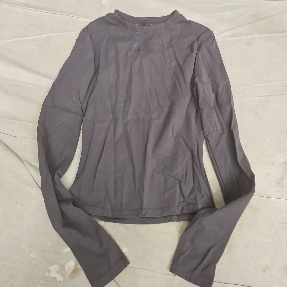 DEFYNE HANNAH PEARSON MINIMAL LONGLINE TOP IN BLACK - XS