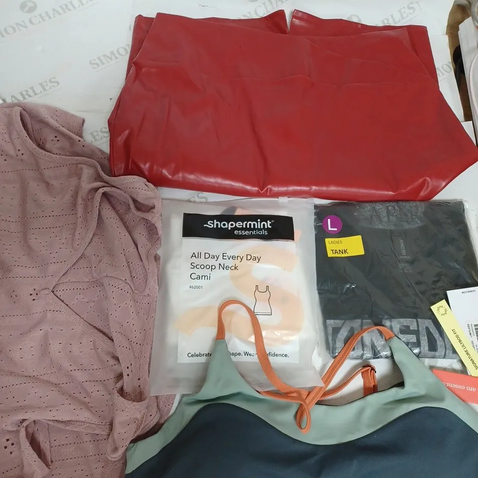 BOX OF APPROXIMATELY 25 ASSORTED CLOTHING ITEMS TO INCUDE - SKIRT , SPORTS BRA , CAMI ETC