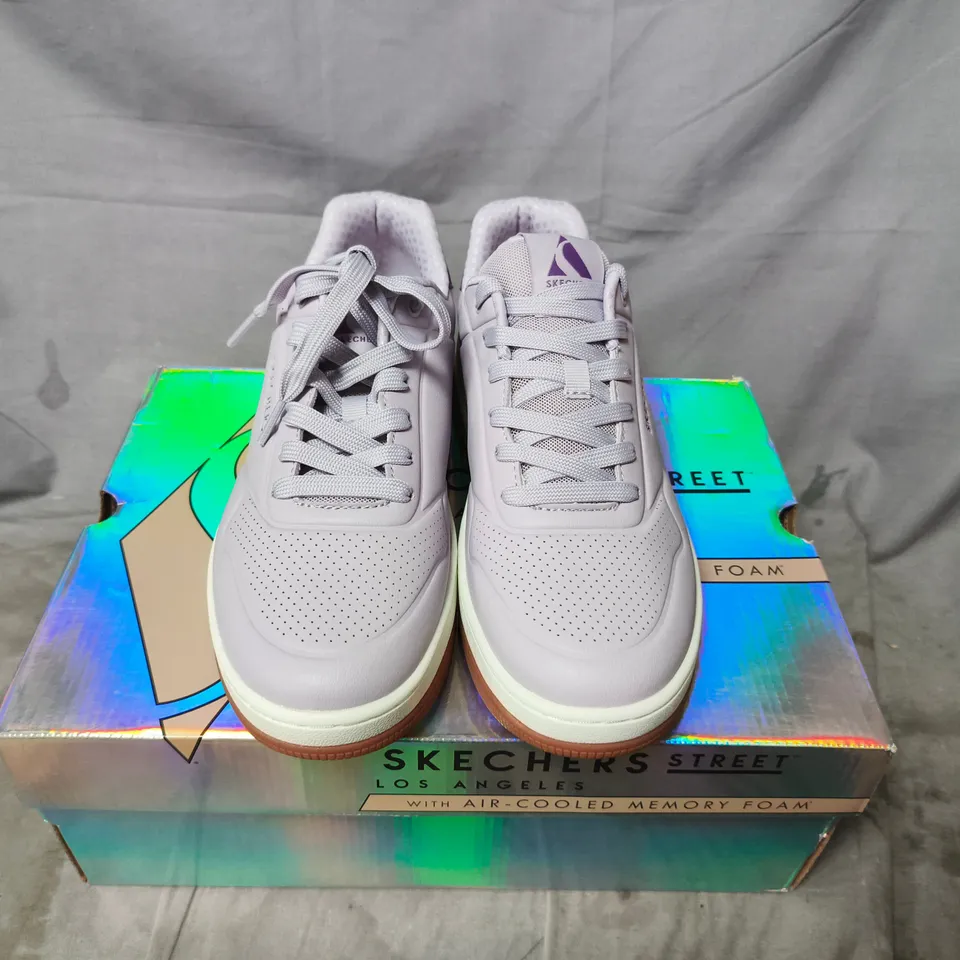 SKECHERS STREET LOS ANGELES SNEAKERS – GREY WITH LILAC HEEL, MEMORY FOAM - SIZE 6