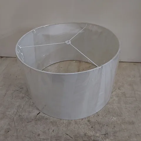 BOXED LAMP SHADE FOR A FREESTANDING LIGHT 