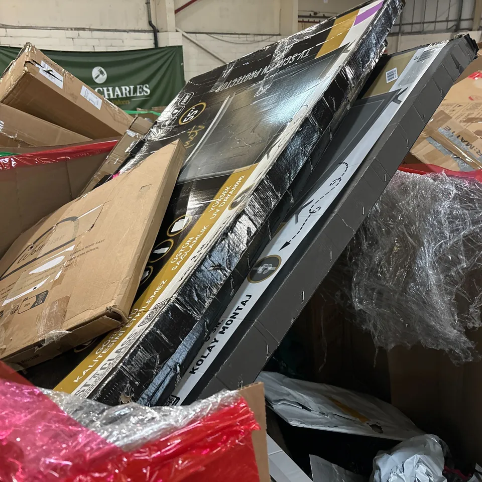 PALLET OF ASSORTED CONSUMER PRODUCTS TO INCLUDE: 36" FOLDABLE TRAMPOLINE, CEILING LIGHT, YOGA MAT, KEYBOARD RISER, LED PHOTO STUDIO ECT