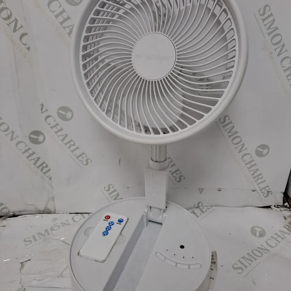 BELL & HOWELL OSCILLATING FOLDING RECHARGEABLE FAN IN WHITE