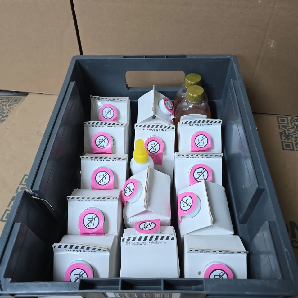 APPROXIMATELY 15 ASSORTED HOUSEHOLD LIQUIDS INCLUDING SMOL WASHING UP LIQUID AND SUNMIST SUN SCREEN FOR DOGS