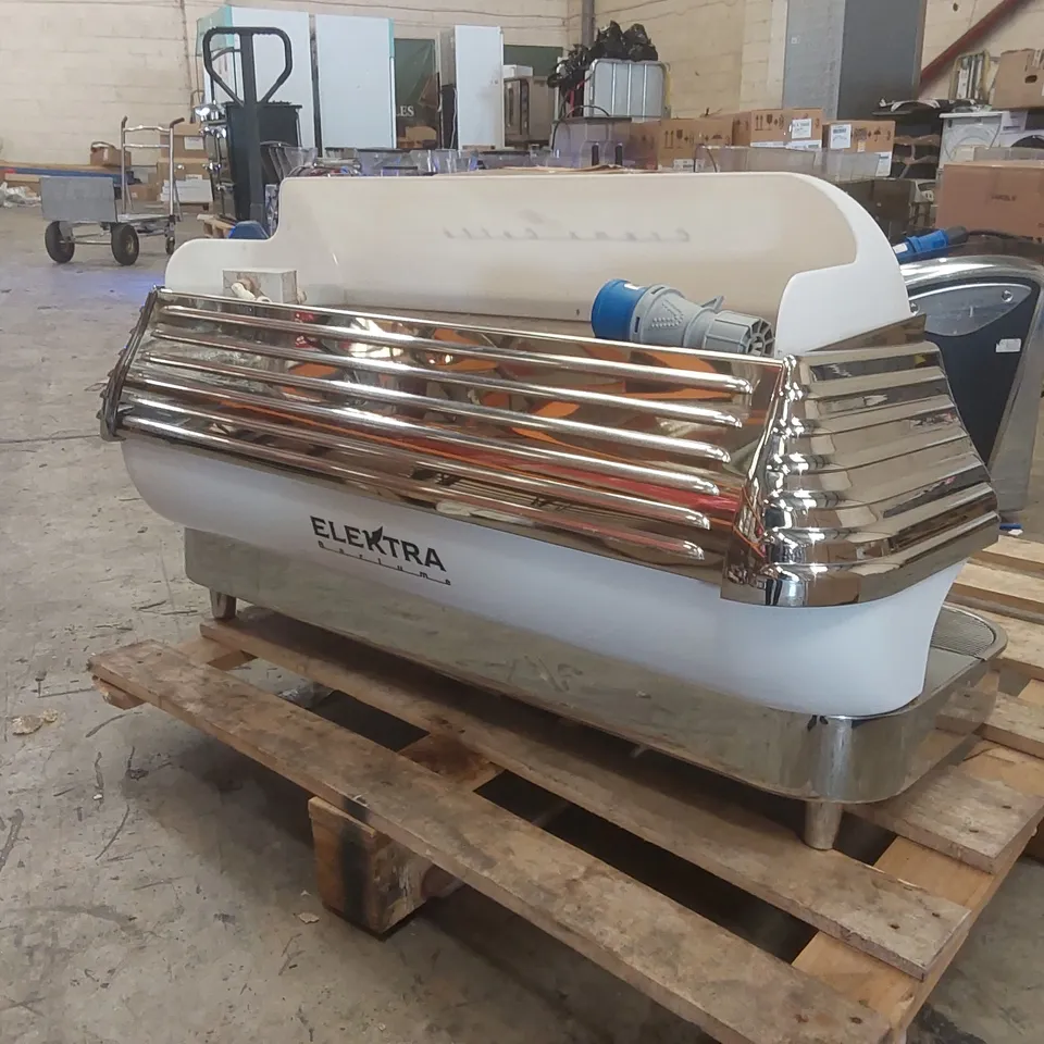 ELEKTRA CREMA CAFFÈ COMMERCIAL 3 GROUP COFFEE MACHINE