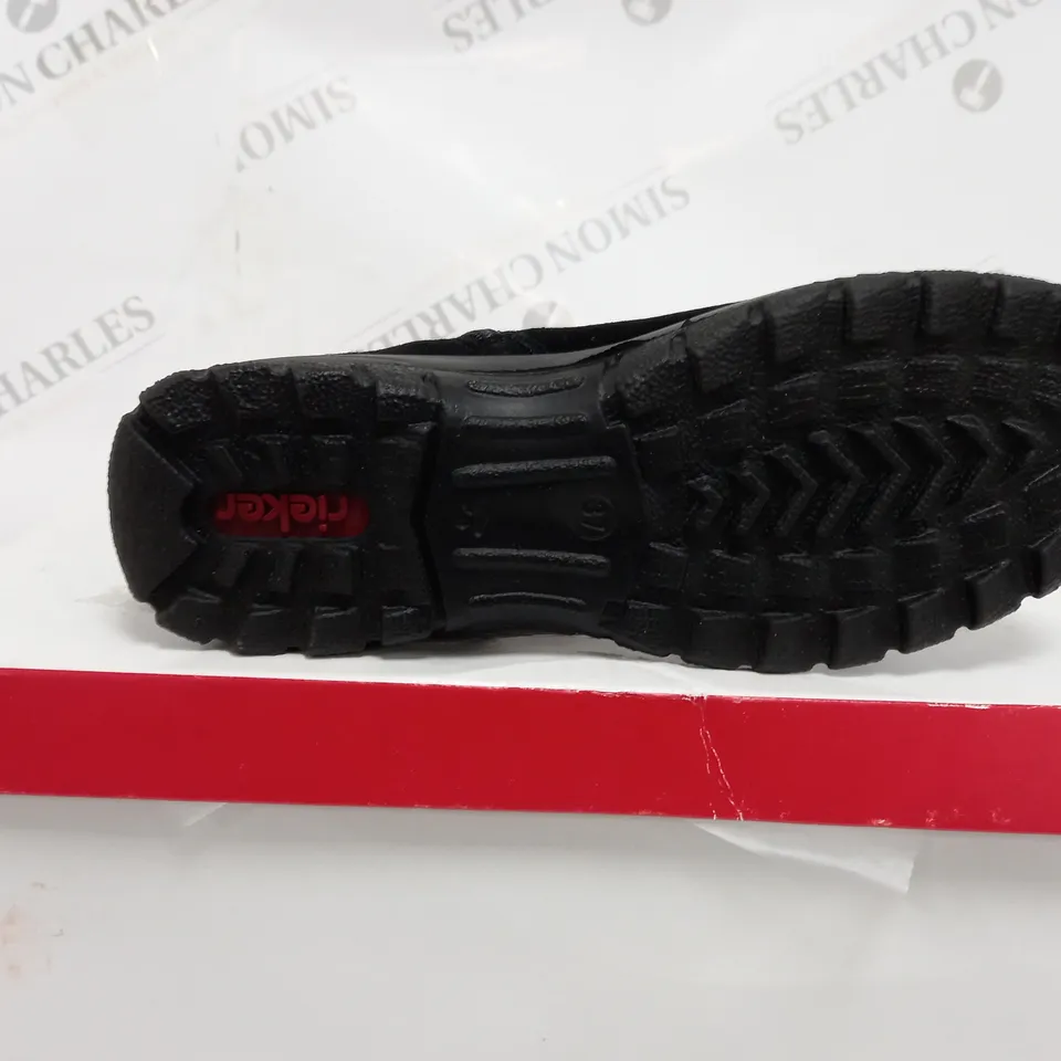 BOXED RIEKER WATER RESISTANT BOOTS, BLACK - SIZE 4 