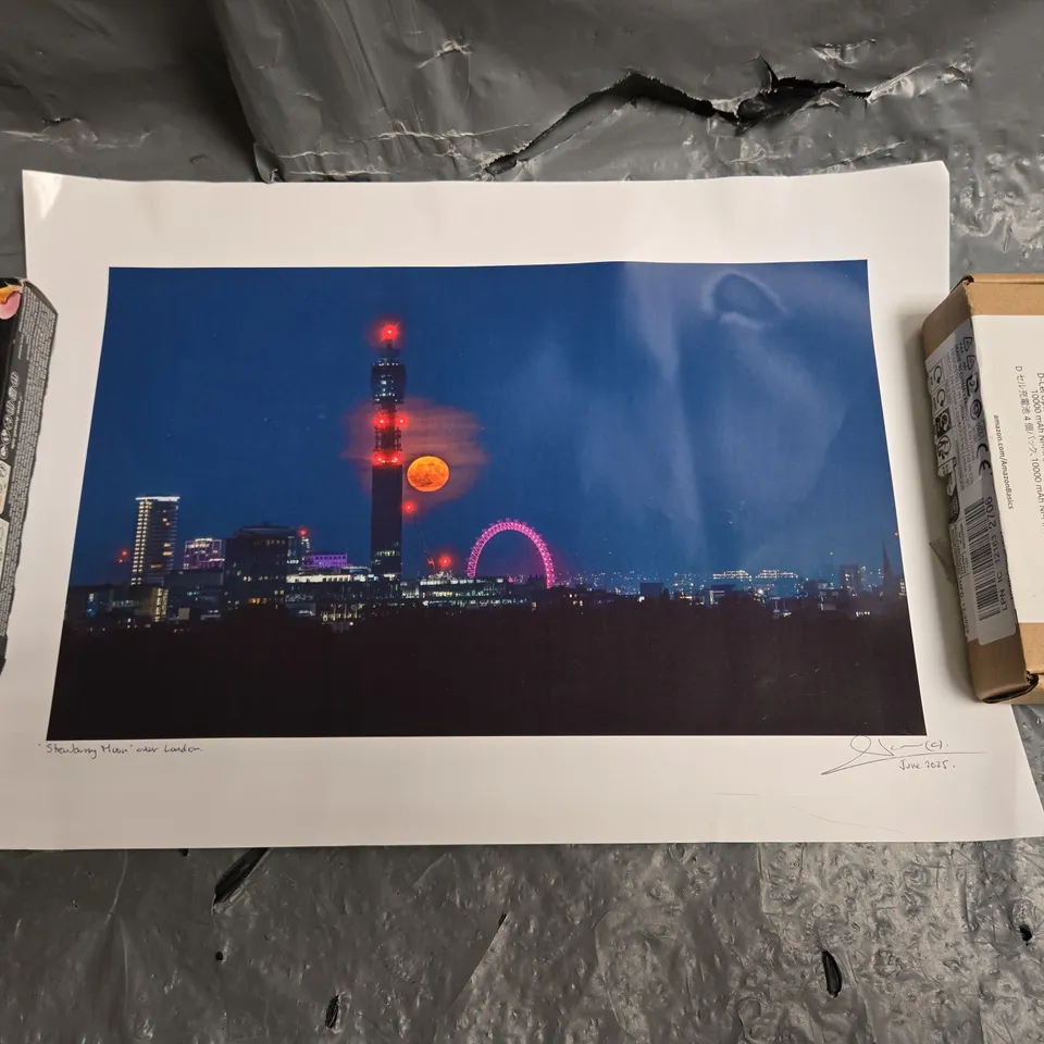 STRAWBERRY MOON OVER LONDON PHOTOGRAPH- NIGHT CITYSCAPE PRINT – MOON OVER LONDON (VERIFY)