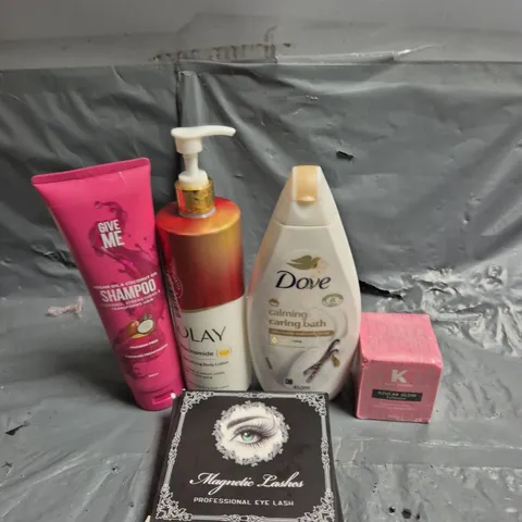 TOTE OF APPROXIMATELY 15 ASSORTED COSMETIC ITEMS TOO INCLUDE DOVE, SHAMPOO'S AND VASELINE
