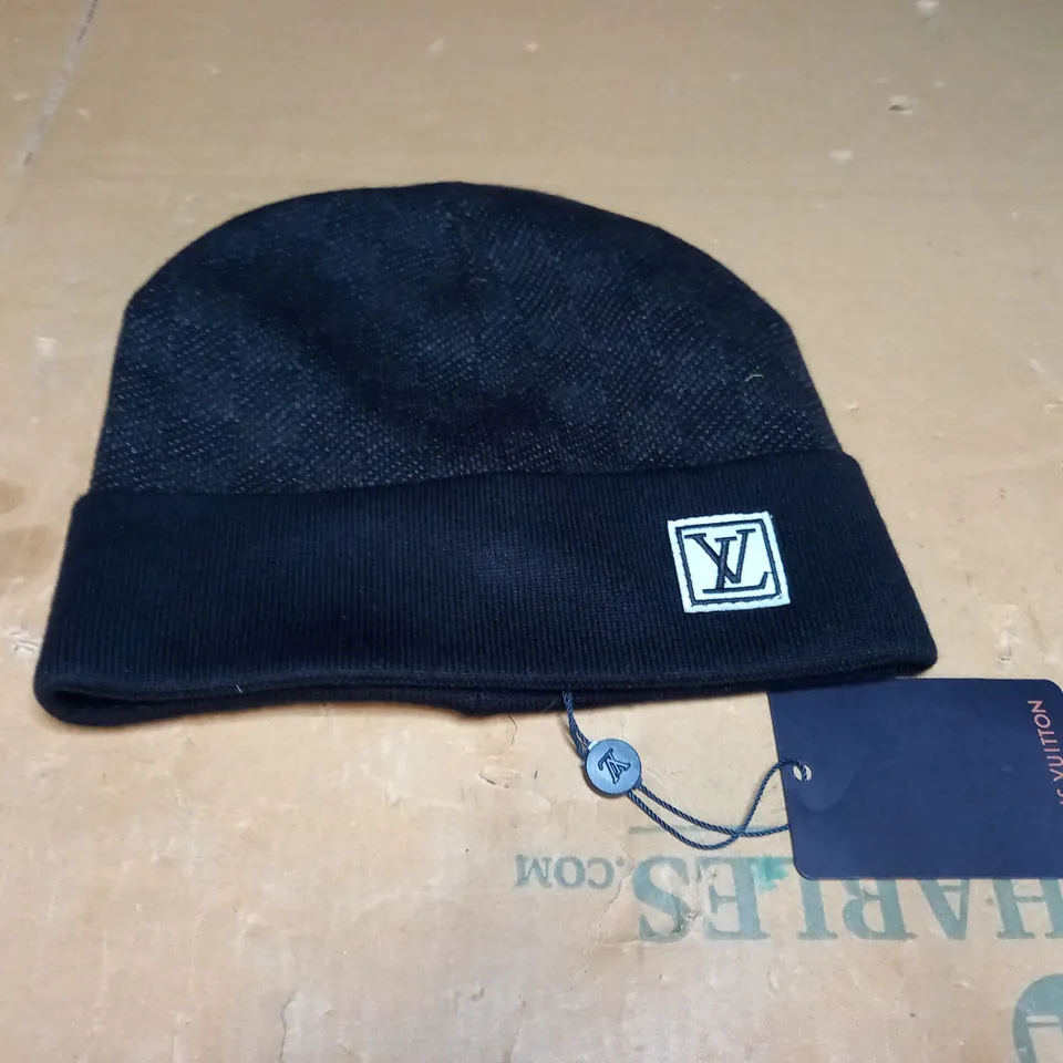 LOUIS VUITTON BEANIE HAT - BLACK