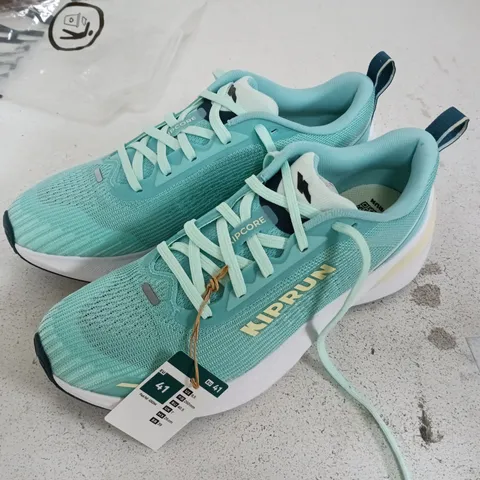 KIPRUN TRAINERS SIZE 41  