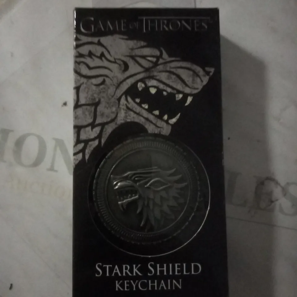 GROUP OF APPROX 16 THE NOBLE COLLECTION GAME OF THRONES STARK SHIELD KEYCHAINS