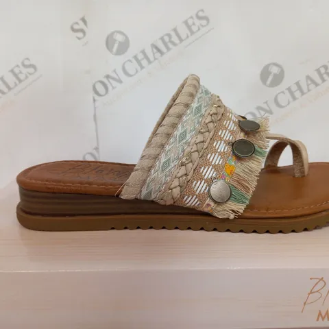 BLOWFISH MALIBU OPEN TOE SANDALS - SIZE 6