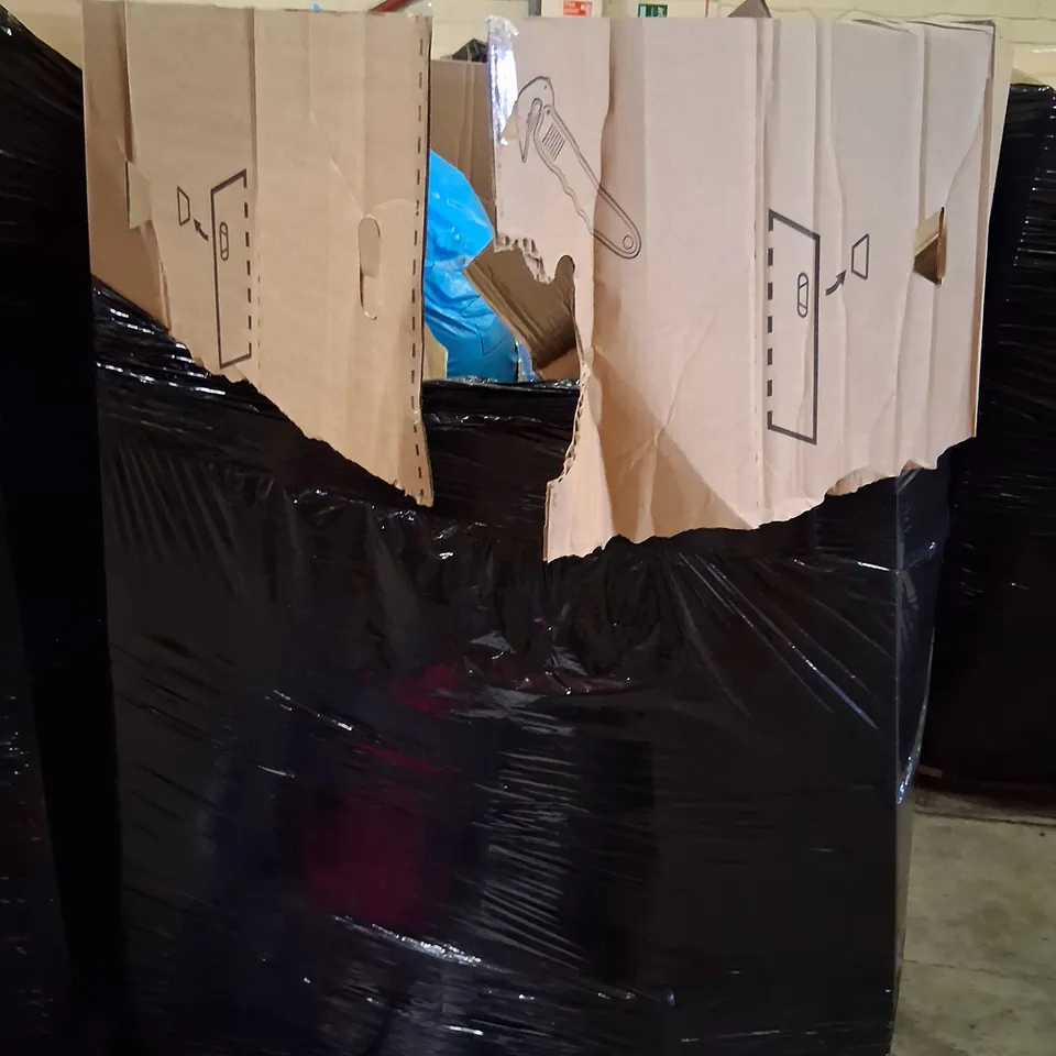 PALLET CONSISTING OF A LARGE QUANTITY OF ASSORTED HOUSEHOLD AND ELECTRICAL PRODUCTS AND ACCESSORIES TO INCLUDE;