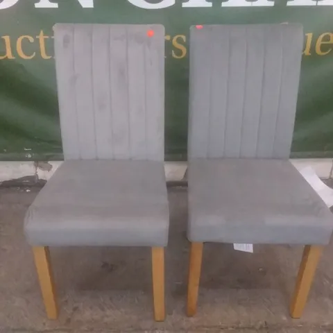 SET OF 2 DESIGNER SALISBURY UPHOLSTERED DINING CHAIRS GREY PLUSH FABRIC OAK LEGS