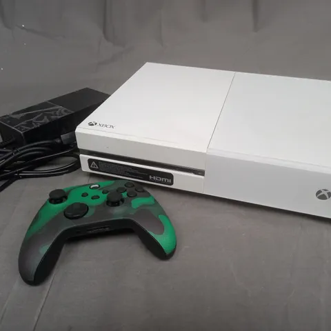 XBOX ONE CONSOLE & CONTROLLER