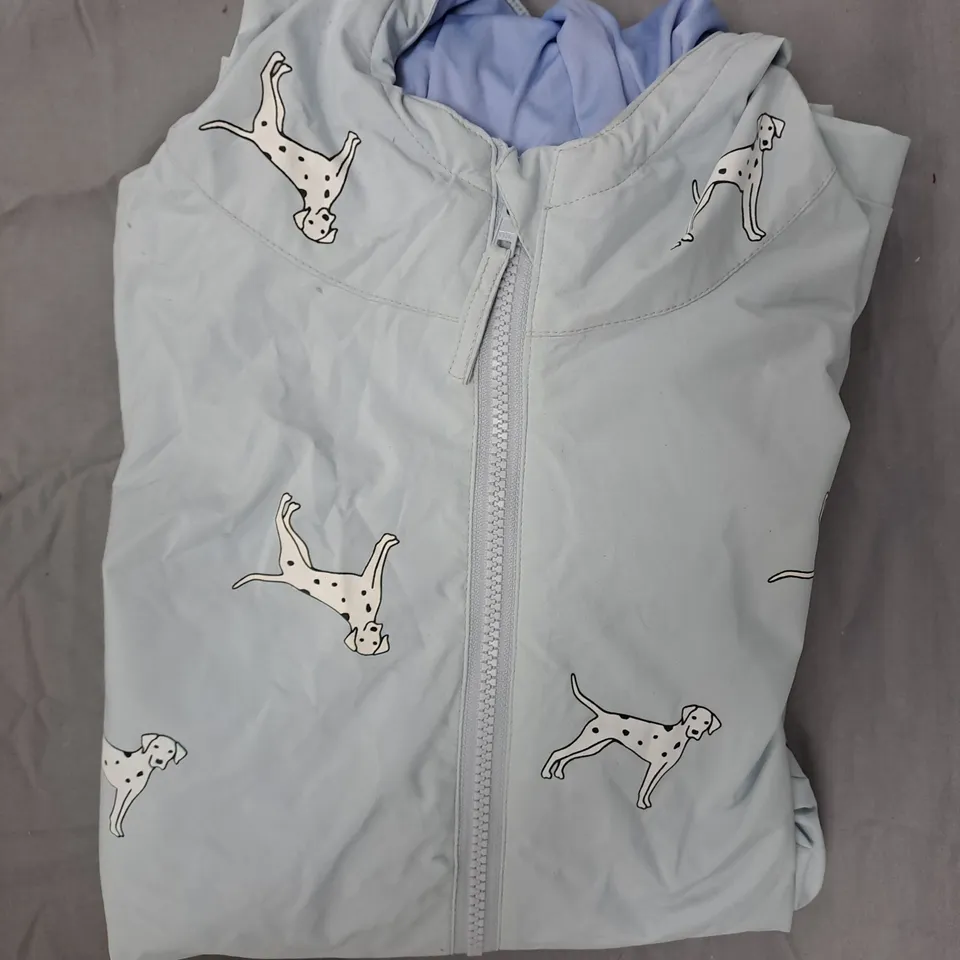 HOLLY & BEAU COLOUR CHANGING DALMATIAN RAINCOAT IN LIGHT BLUE SIZE XS