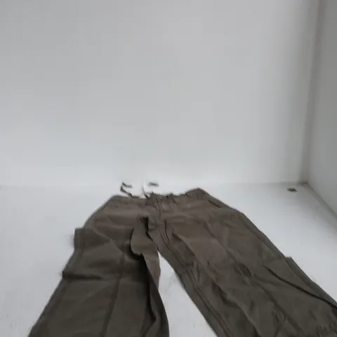 BERSHKA WOMEN'S CARGO PANTS – KHAKI, UK 6 (EU 34)