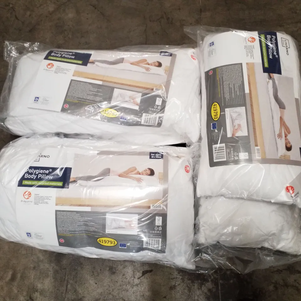 PALLET OF 2 BOXES EACH CONTAINING ASSORTED BEDDING 