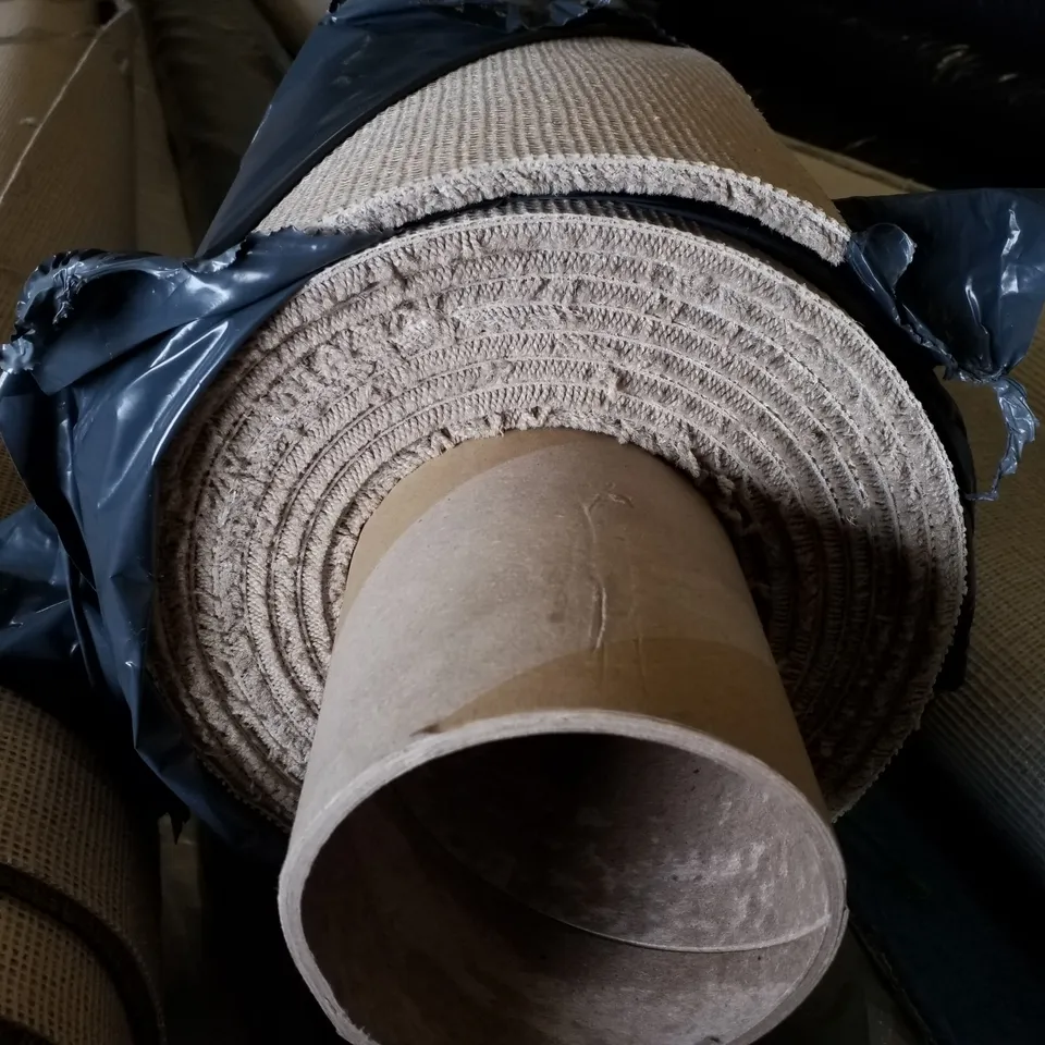ROLL OF QUALITY ALBANY 39 FAWN CARPET APPROXIMATELY 4.86×4M
