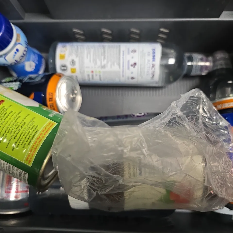 APPROXIMATELY 9 ASSORTED FOOD & DRINK ITEMS TO INCLUDE - RIEBNA , YFOOD , IRN BRU XTRA ETC