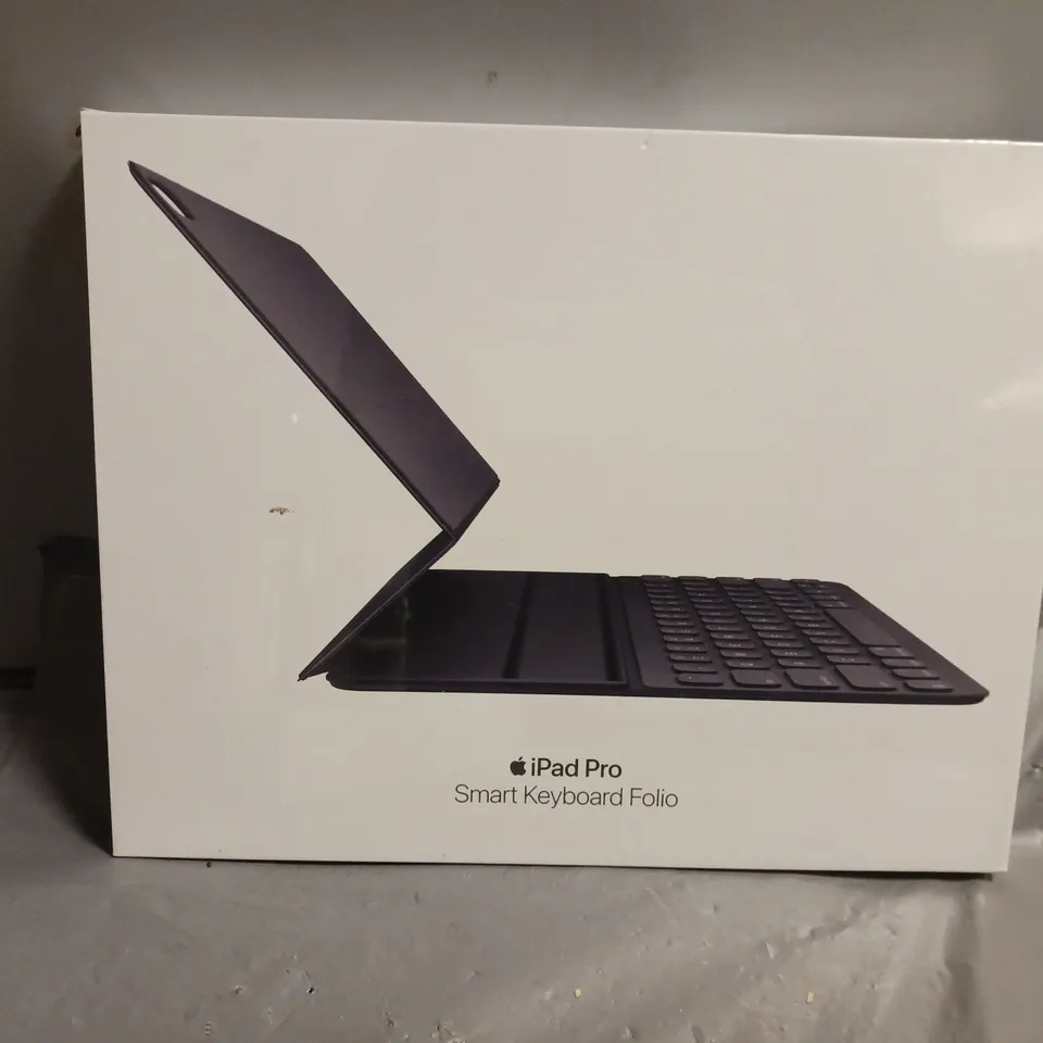 SEALED IPAD PRO SMART KKEYBOARD FOLIO