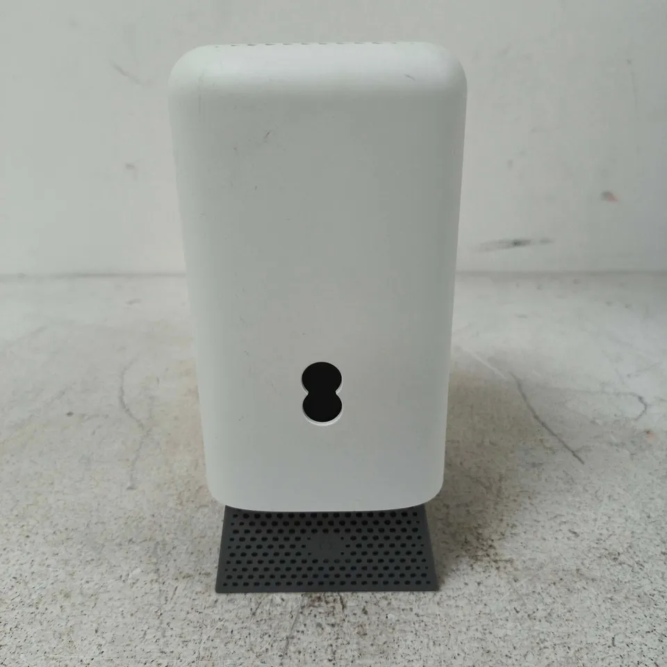 EE SMART HUB SH40J ROUTER – WHITE