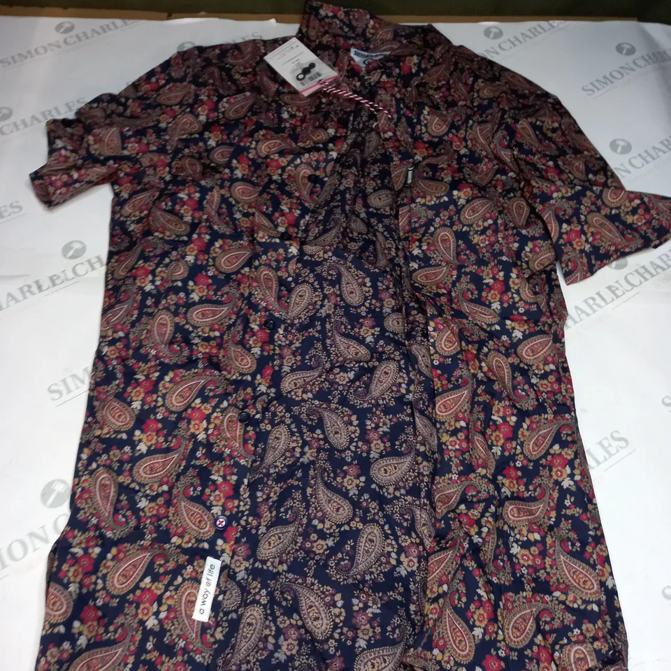 LAMBRETTA PAISLEY SHIRT - SIZE LARGE