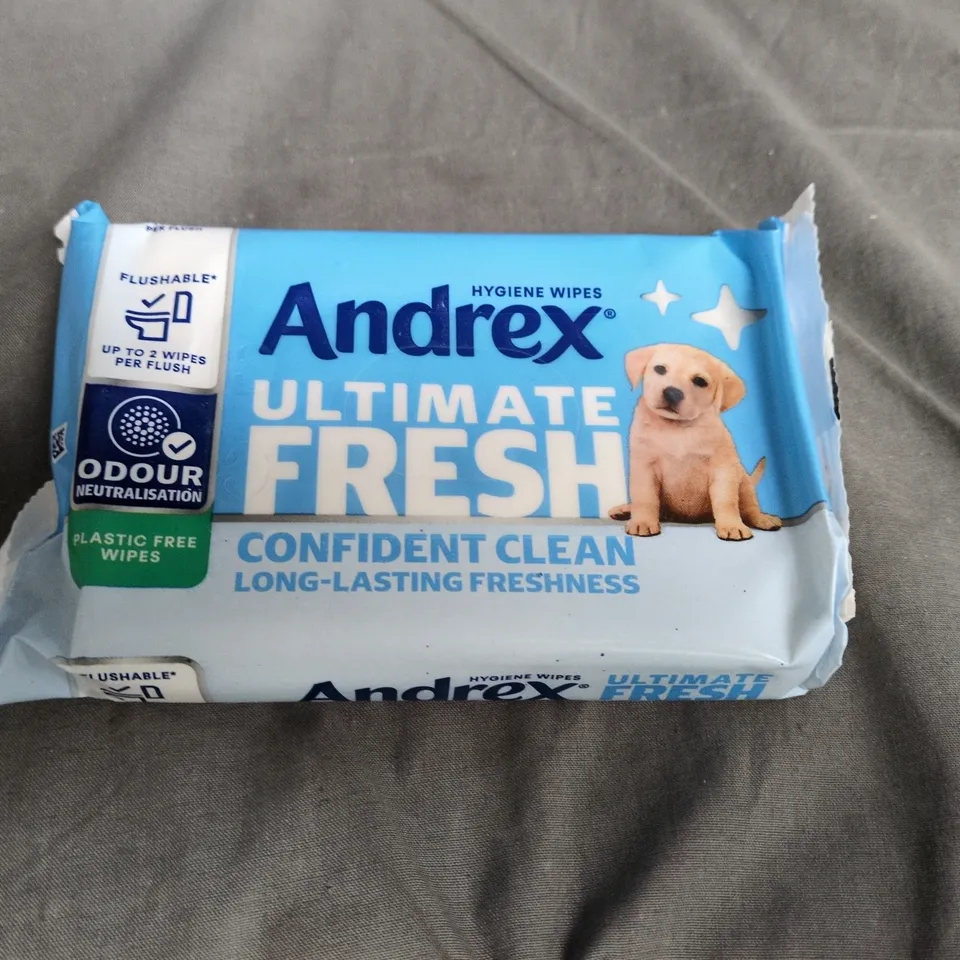 BOX OF APPROXIMATELY 12 PACKS OF ANDREX ULTIMATE FRESH FLUSHABLE TOILET TISSUE WIPES 36 WIPES PER PACK