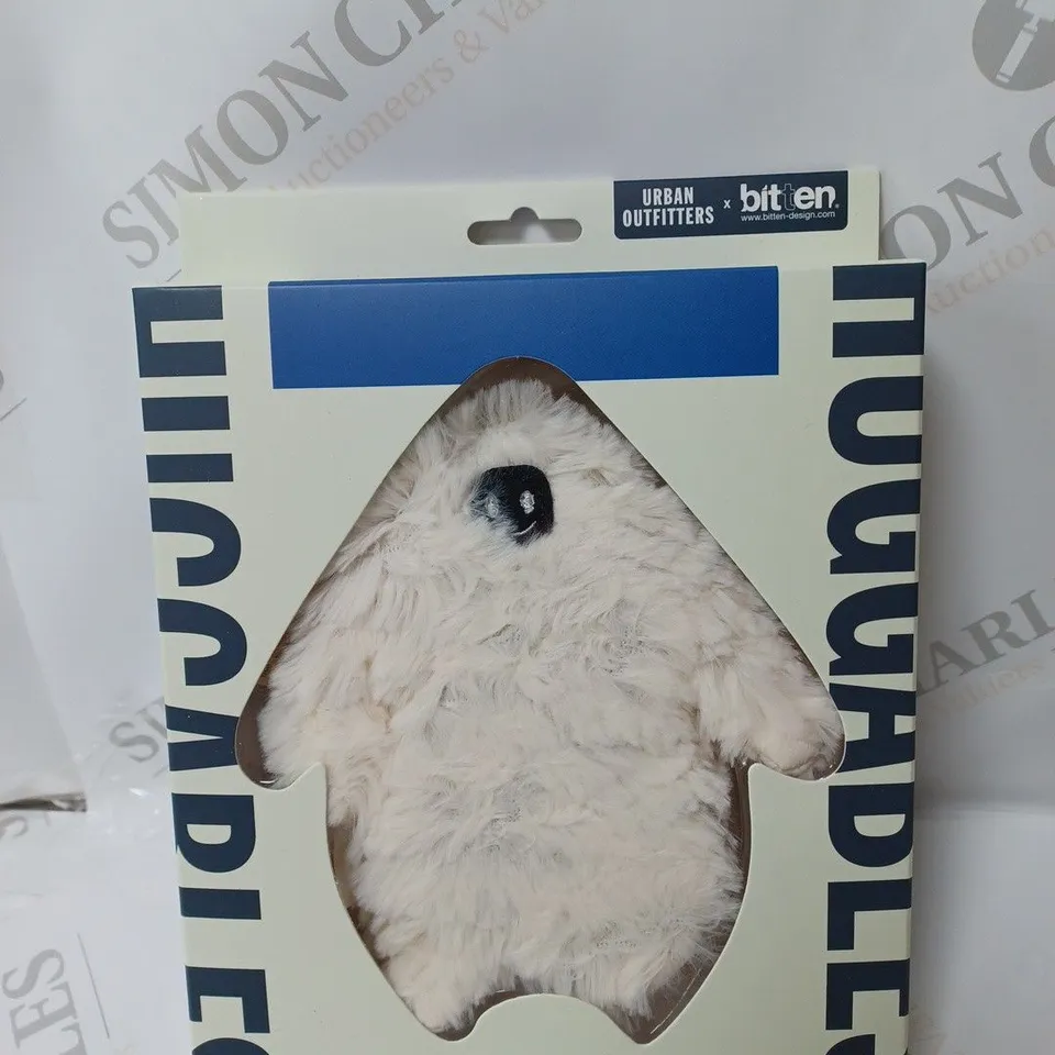 BOXED URBAN OUTFITTERS X BITTEN BETTY YETI HANDWARMER