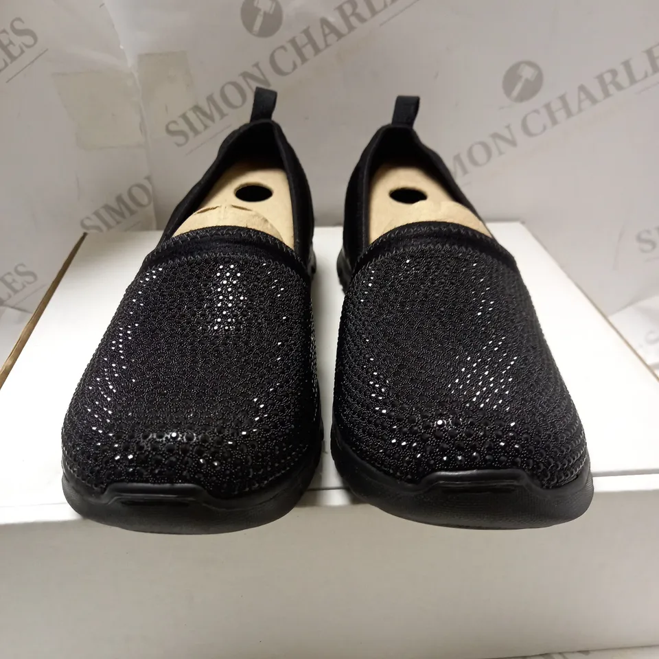 SKECHERS BLACK SLIP ON SHOES - SIZE 6