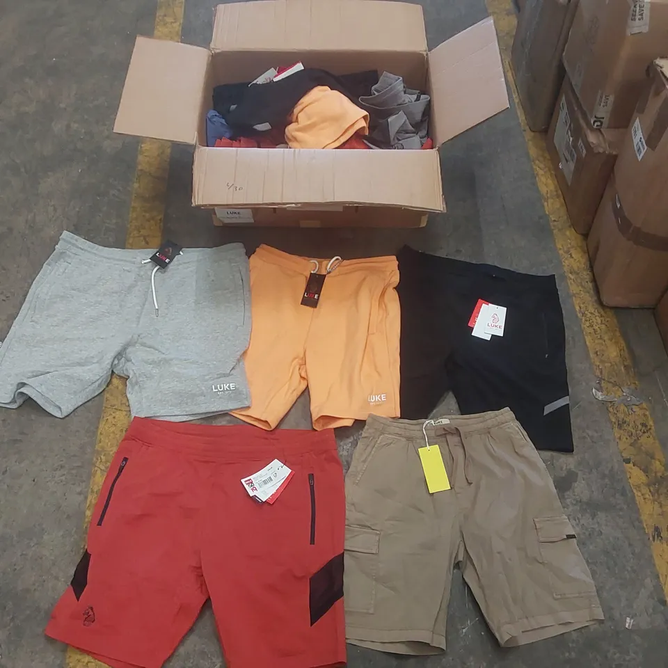 BOX CONTAINING A VERY LARGE QUANTITY OF ASSORTED LUKE SHORTS