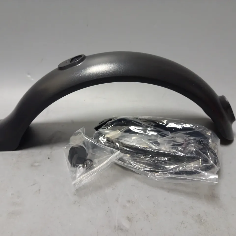 REAR FIN WITH TAIL LIGHT FOR E-SCOOTER 