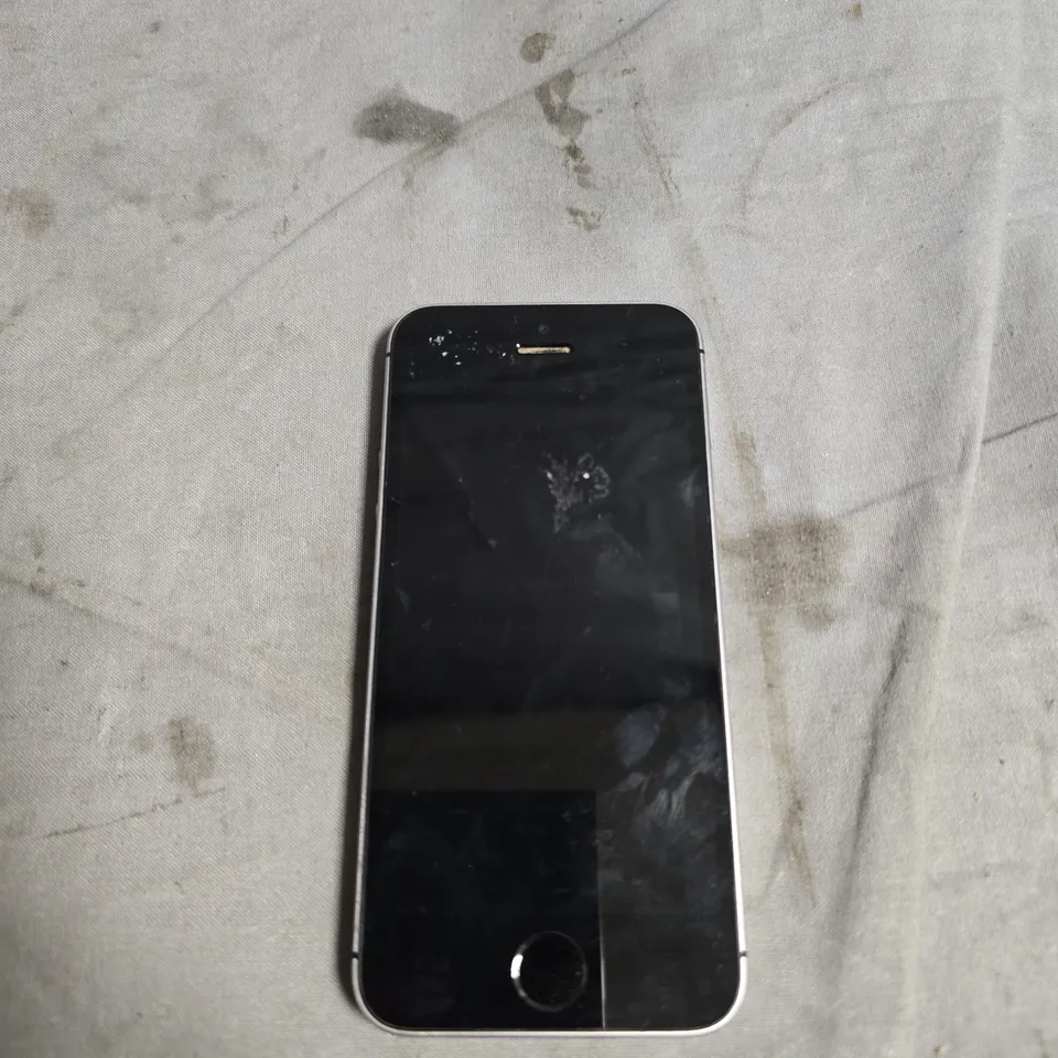 APPLE IPHONE SE SMARTPHONE