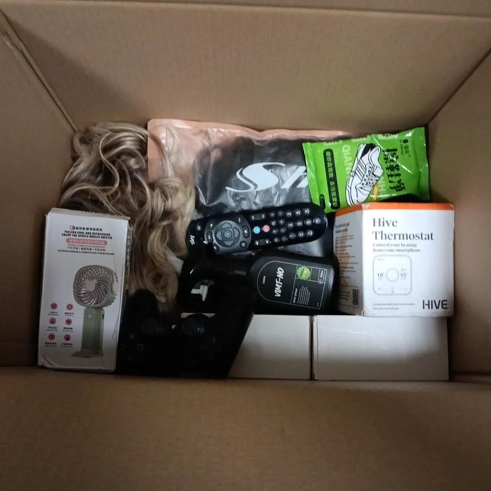 MIXED HOUSEHOLD ELECTRONICS & ACCESSORIES LOT – HIVE THERMOSTAT, REMOTE, WIG & SMALL BOXED ITEMS