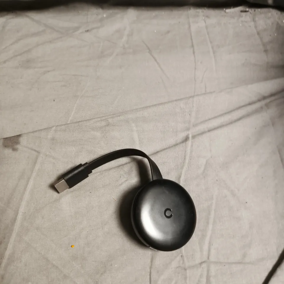 GOOGLE CHROMECAST STREAMING DEVICE – HDMI DONGLE, BOXED