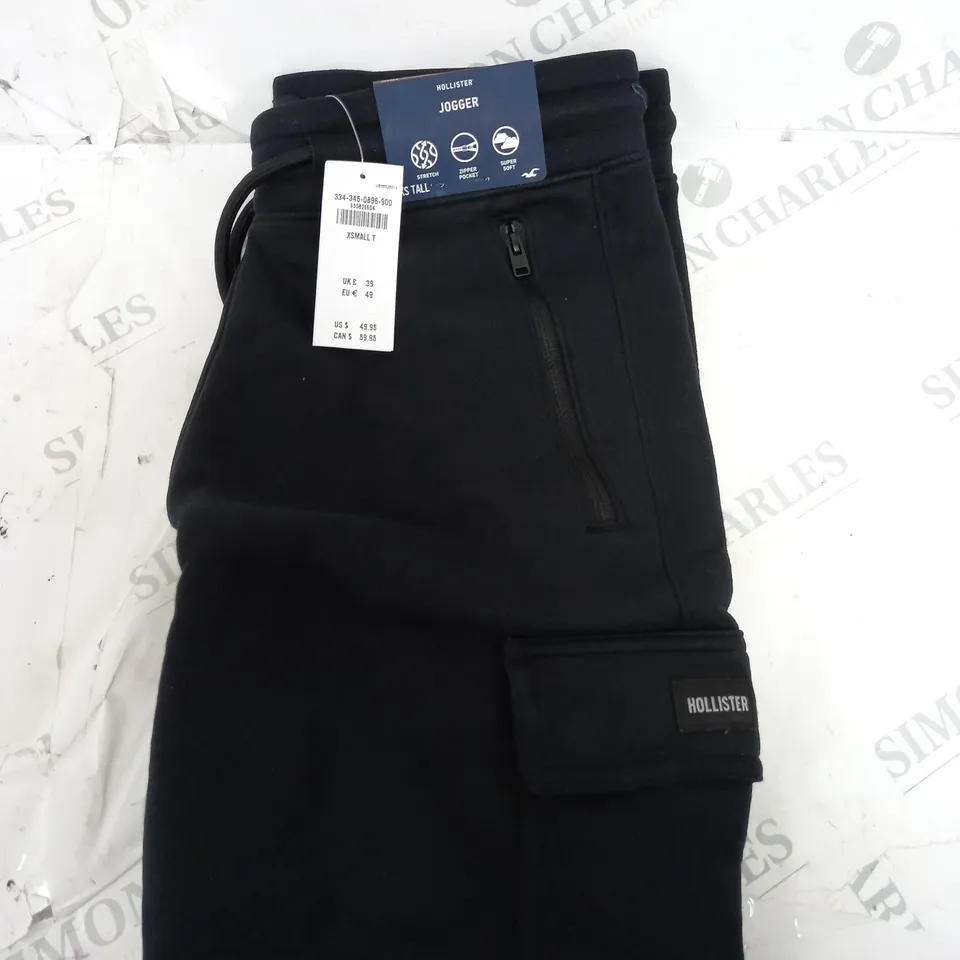 HOLISTER JOGGER CARGO IN BLACK - XS TALL