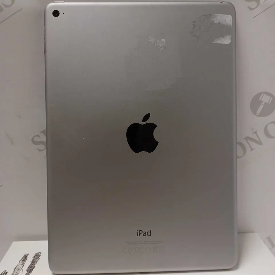 APPLE IPAD AIR 2 - BLACK/SILVER A1566