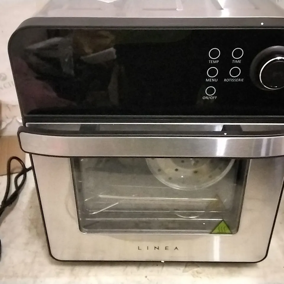 LINEA 14.5L AIR FRYER WITH ACCESSORIES
