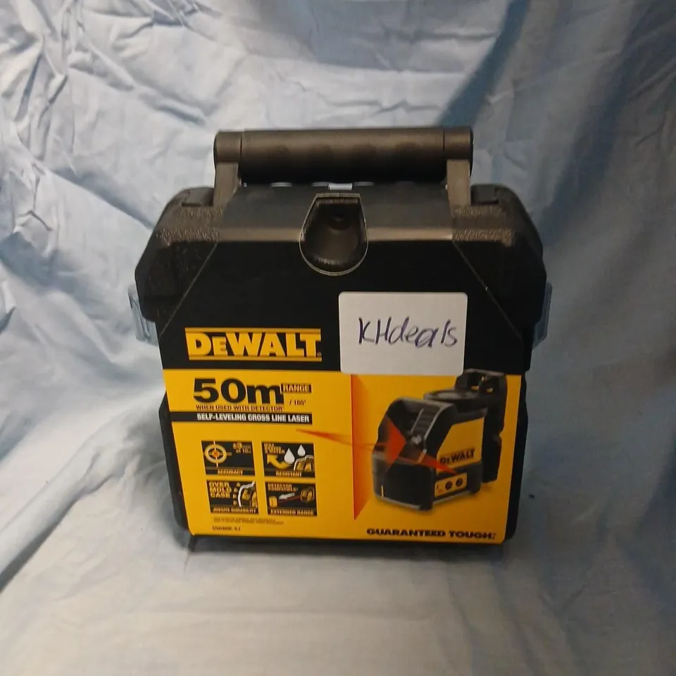 DEWALT 50M SELF-LEVELING CROSS-LINE LASER IN CARRY CASE