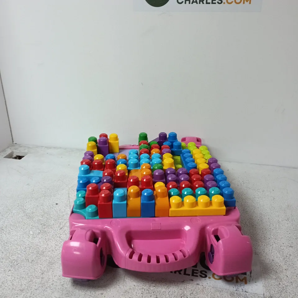 MEGA BLOKS PINK BUILD-AND-PLAY BASE WITH MULTICOLOURED BRICKS (MEGABLOKS)