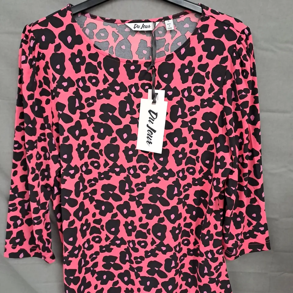 APPROXIMATELY 15 CLOTHING ITEMS TO INCLUDE DANNII MINOGUE TOPS AND A KIPLING BAG