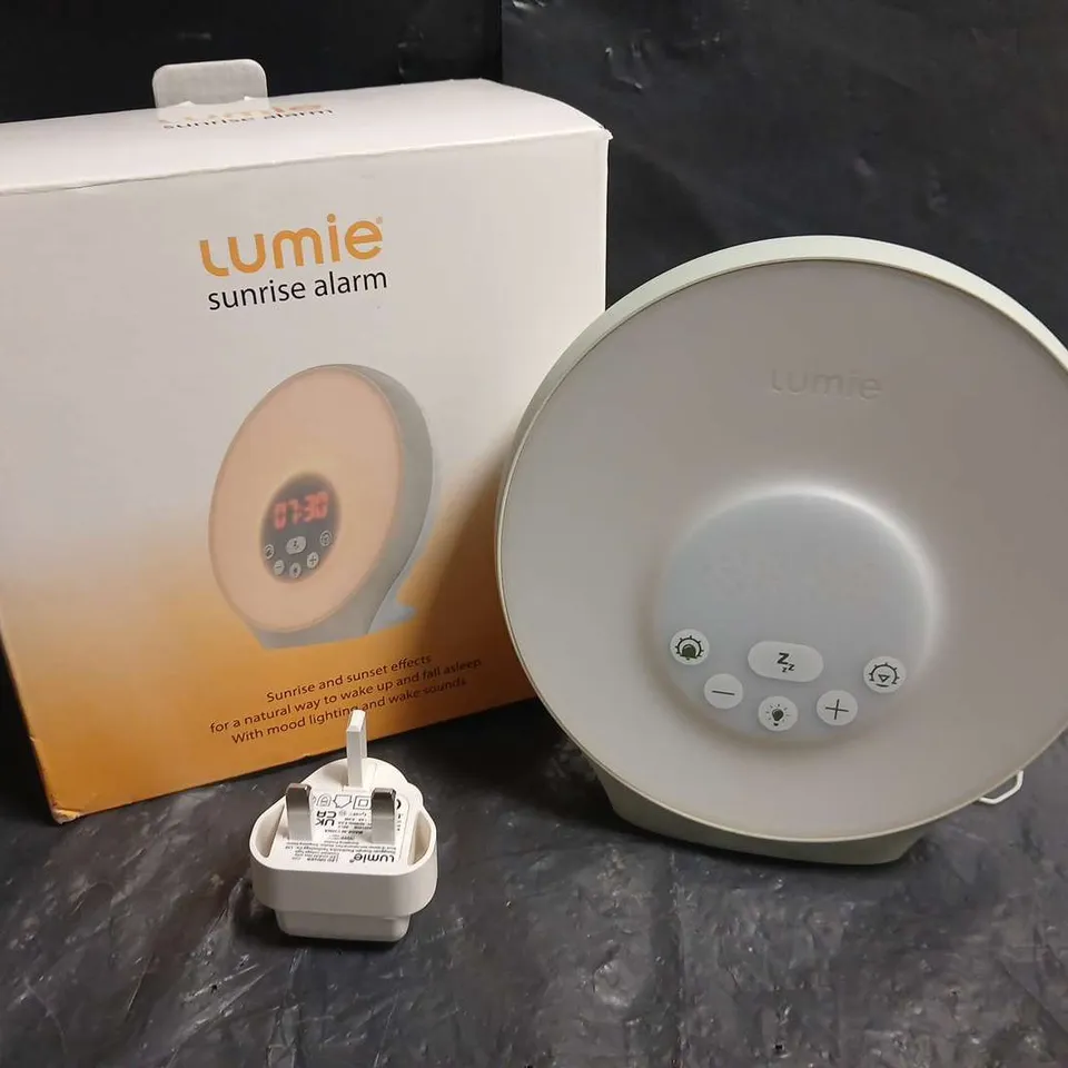LUMIE SUNRISE ALARM – ROUND WAKE-UP LIGHT WITH DIGITAL CONTROL PANEL (BOX & ADAPTOR)
