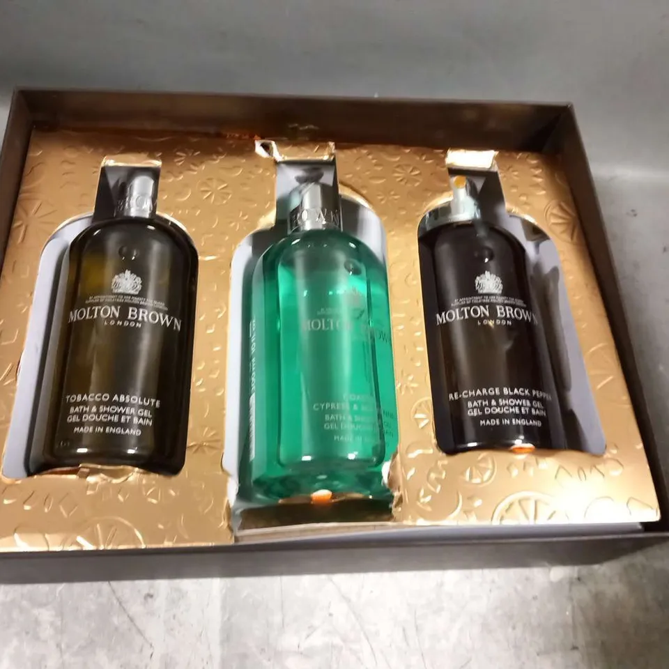 FIVE MOLTON BROWN GIFT SETS