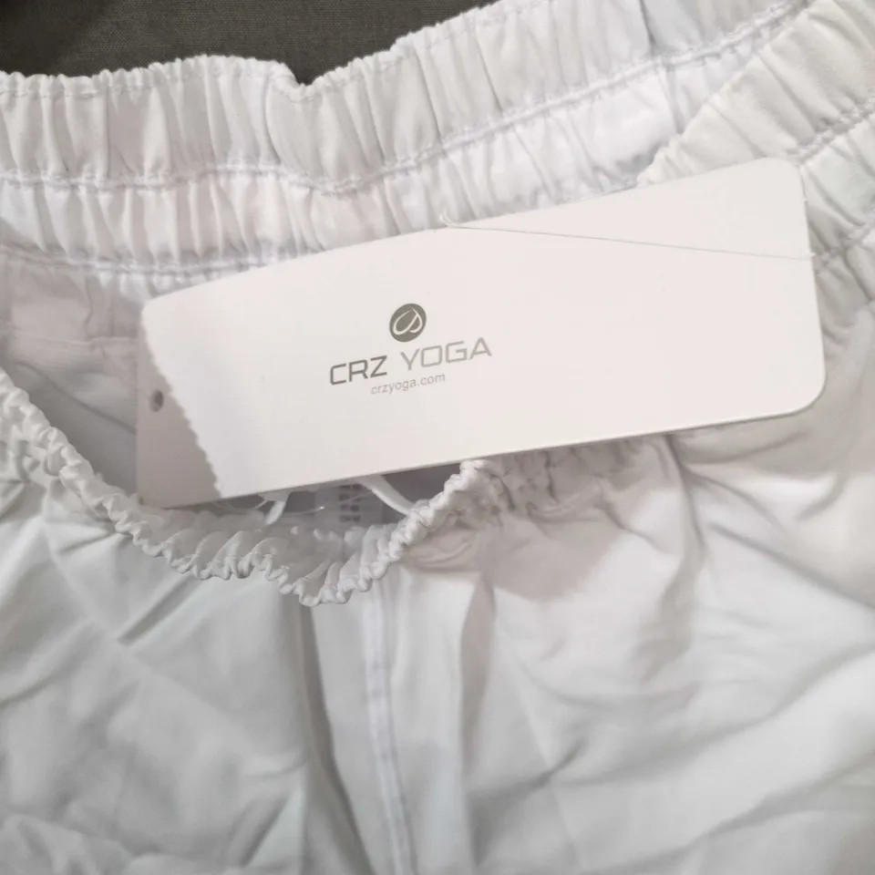 CRZ YOGA WOMEN'S WHITE SHORTS – UK 10 (US S 4/6)