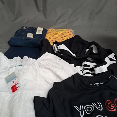 APPROXIMATELY 15 ASSORTED CHILDRENS CLOTHING PRODUCTS IN AGES RANGING FROM 5-10YRS