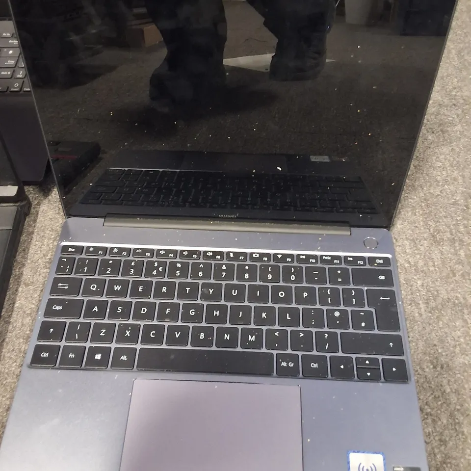 LOT OF 8 ASSORTED UNBOXED LAPTOPS TO INCLUDE HUAWEI RYZEN 7 AND ASUS EXPERTBOOK INTEL I7