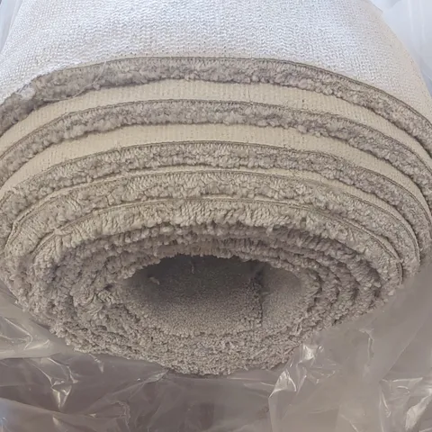 ROLL OF QUALITY ULTIMATE EXPRESSIONS PEARL CARPET - APPROXIMATELY 7.4 x 5m